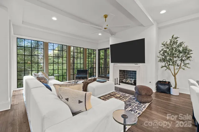 $1,310,000 | 9004 Tynecastle Commons Court, Charlotte, NC 28226