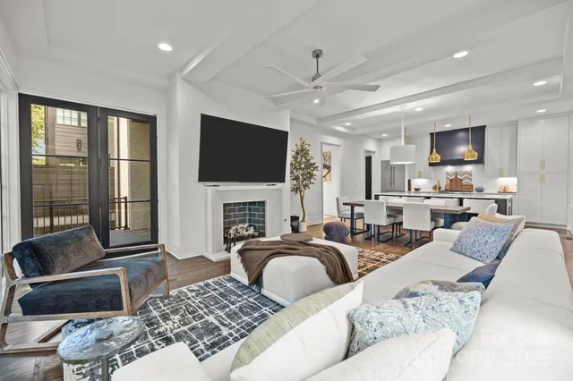 $1,310,000 | 9004 Tynecastle Commons Court, Charlotte, NC 28226