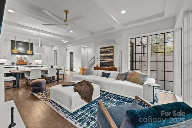 $1,310,000 | 9004 Tynecastle Commons Court, Charlotte, NC 28226