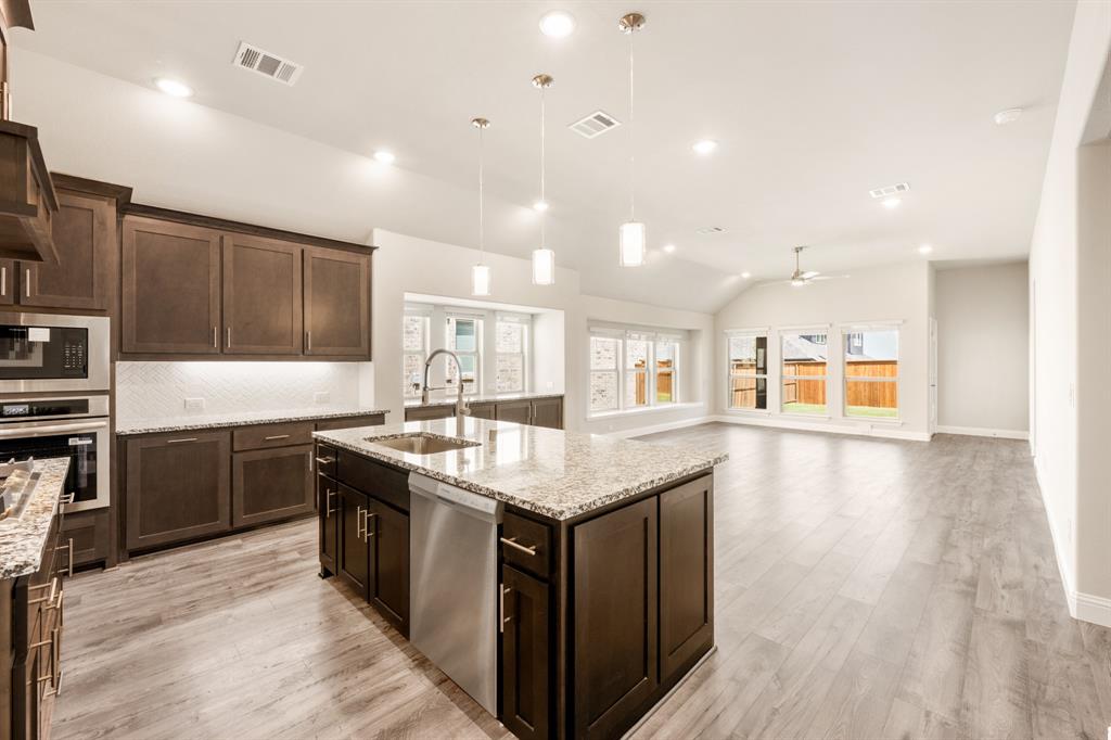 14542 Jemison Street Celina, TX 75009 - Photo 8 of 30