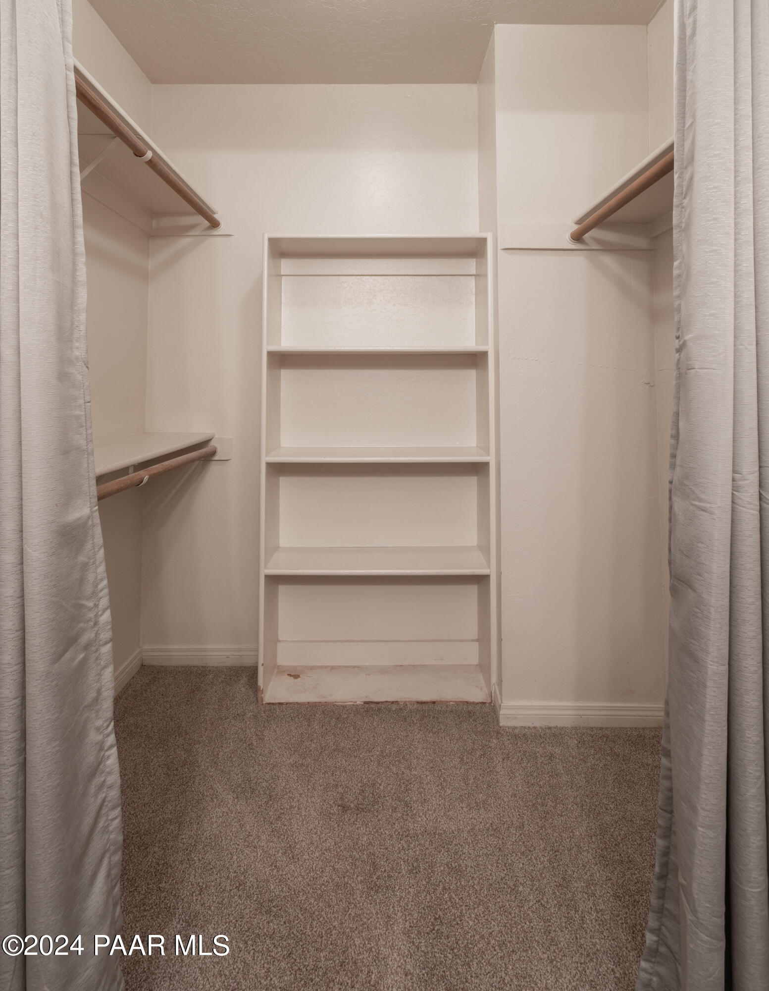 3725 North Robert Road Prescott Valley, AZ 86314 - Photo 17 of 34 Owners Closet