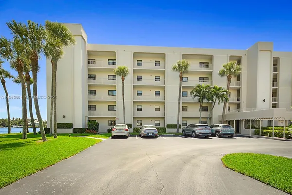 $550,000 | 100 Intracoastal Place, Unit 102, Jupiter, FL 33469