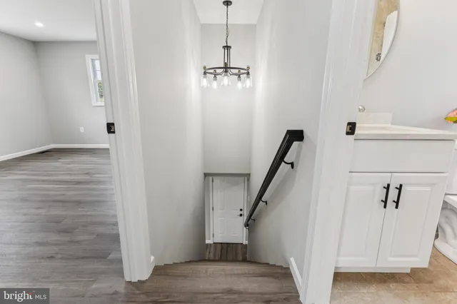 a view of a hallway with closet