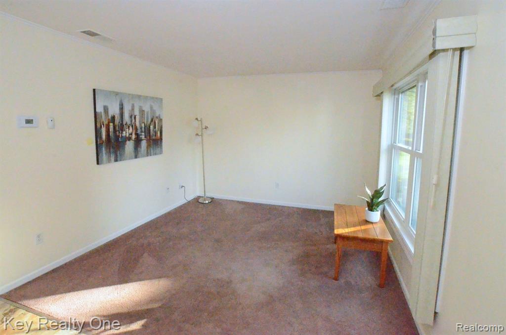 1102 Moreland Court Rochester Hills, MI 48307 - Photo 2 of 31