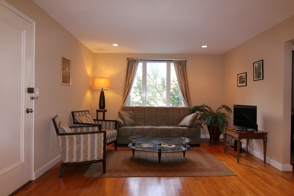 140 Beaconsfield Road, Unit 3 Brookline, MA 02445 - Photo 3 of 9 Gallery Image 3