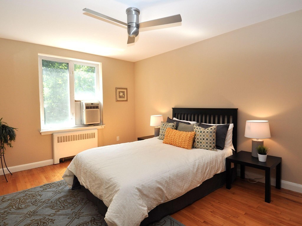 140 Beaconsfield Road, Unit 3 Brookline, MA 02445 - Photo 5 of 9 Gallery Image 5