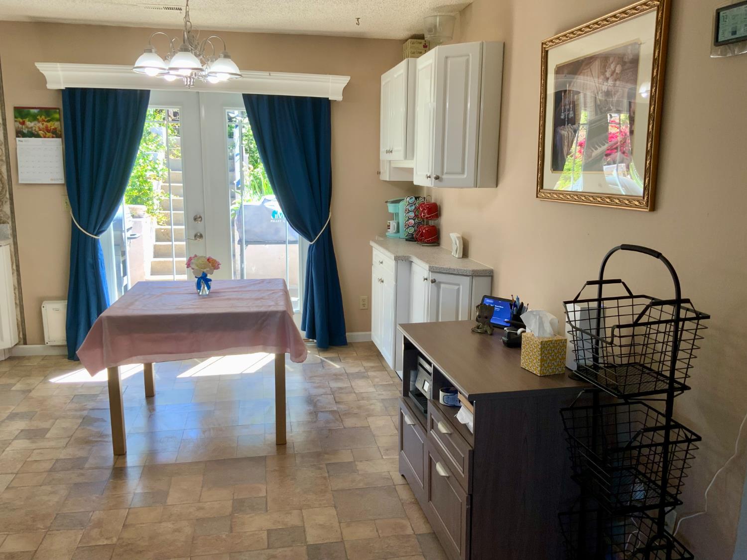 2367 Ponderosa Road Rescue, CA 95672 - Photo 14 of 76 a room with furniture and window