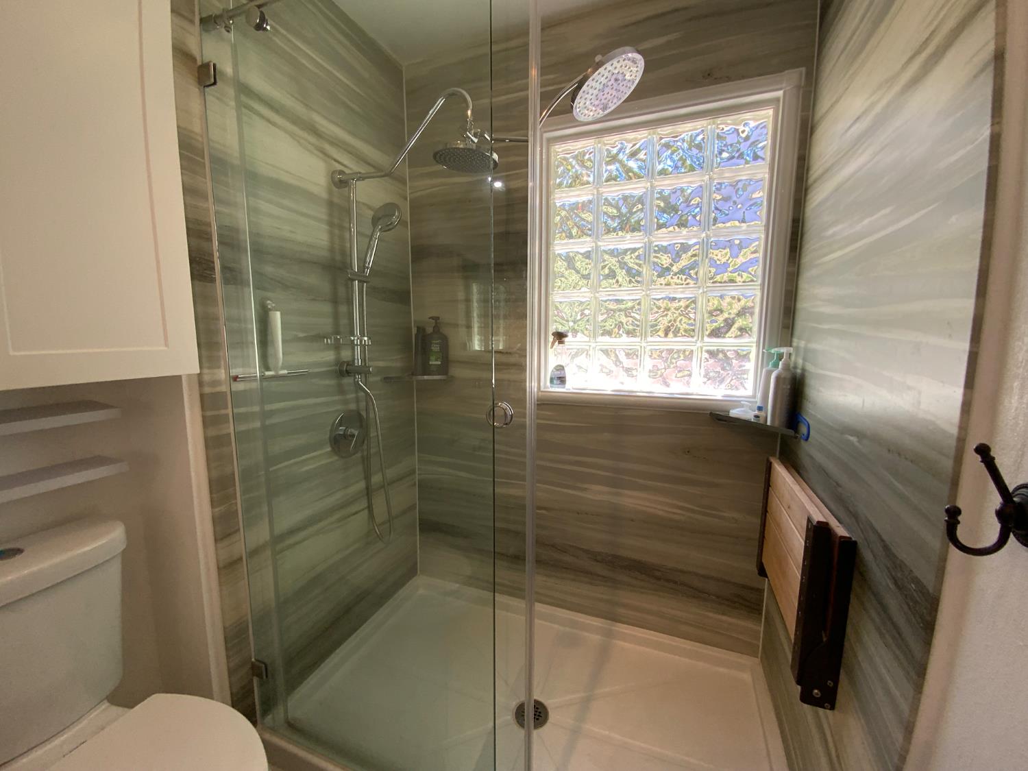 2367 Ponderosa Road Rescue, CA 95672 - Photo 22 of 76 a bathroom with a shower a toilet and a sink