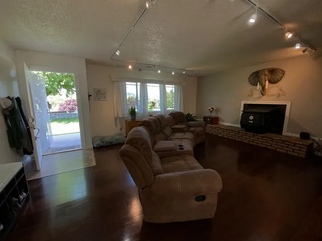 $555,000 | 2367 Ponderosa Road, Rescue, CA 95672