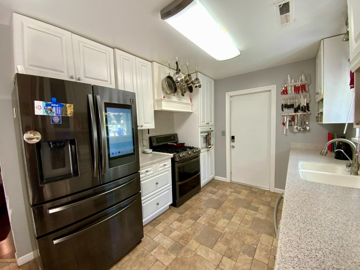 2367 Ponderosa Road Rescue, CA 95672 - Photo 9 of 76