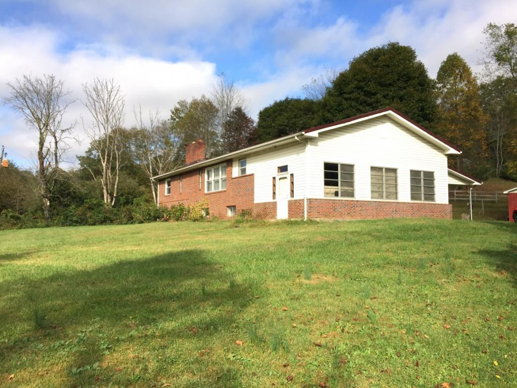 5313 Flat Gap Road Pound, VA 24279 - Photo 2 of 30 Photo 2