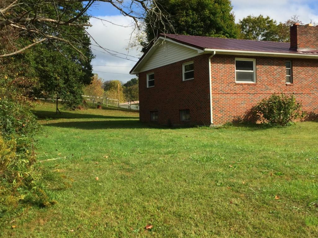 5313 Flat Gap Road Pound, VA 24279 - Photo 4 of 30 Photo 4