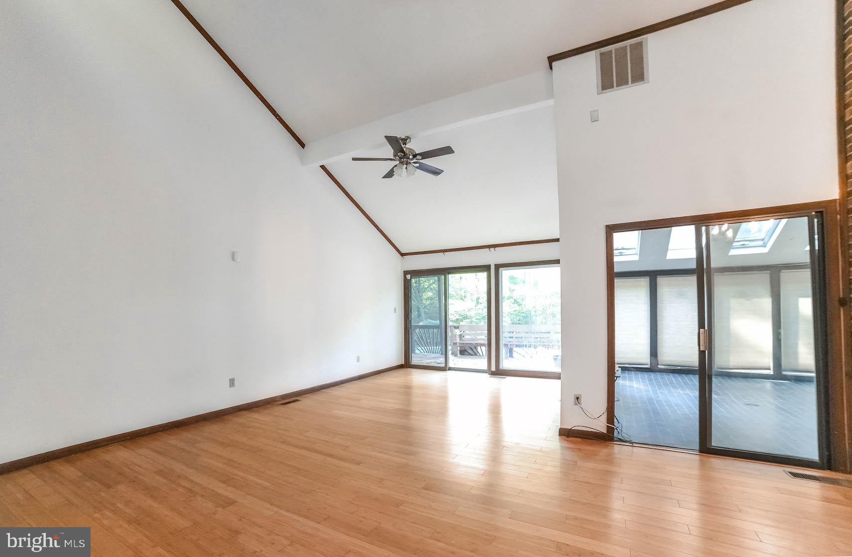 18558 Wood Road Lexington Park, MD 20653 - Photo 4 of 44 As you enter home.....