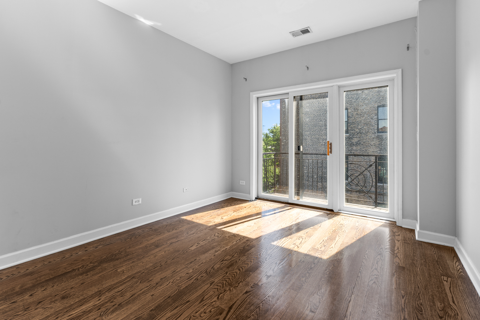529 North Racine Avenue, Unit 3 Chicago, IL 60642 - Photo 12 of 22