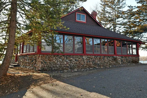 $1,699,999 | 10200 Point Pleasant Road, Chisago City, MN 55013