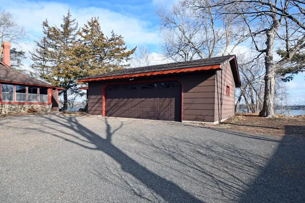 $1,699,999 | 10200 Point Pleasant Road, Chisago City, MN 55013