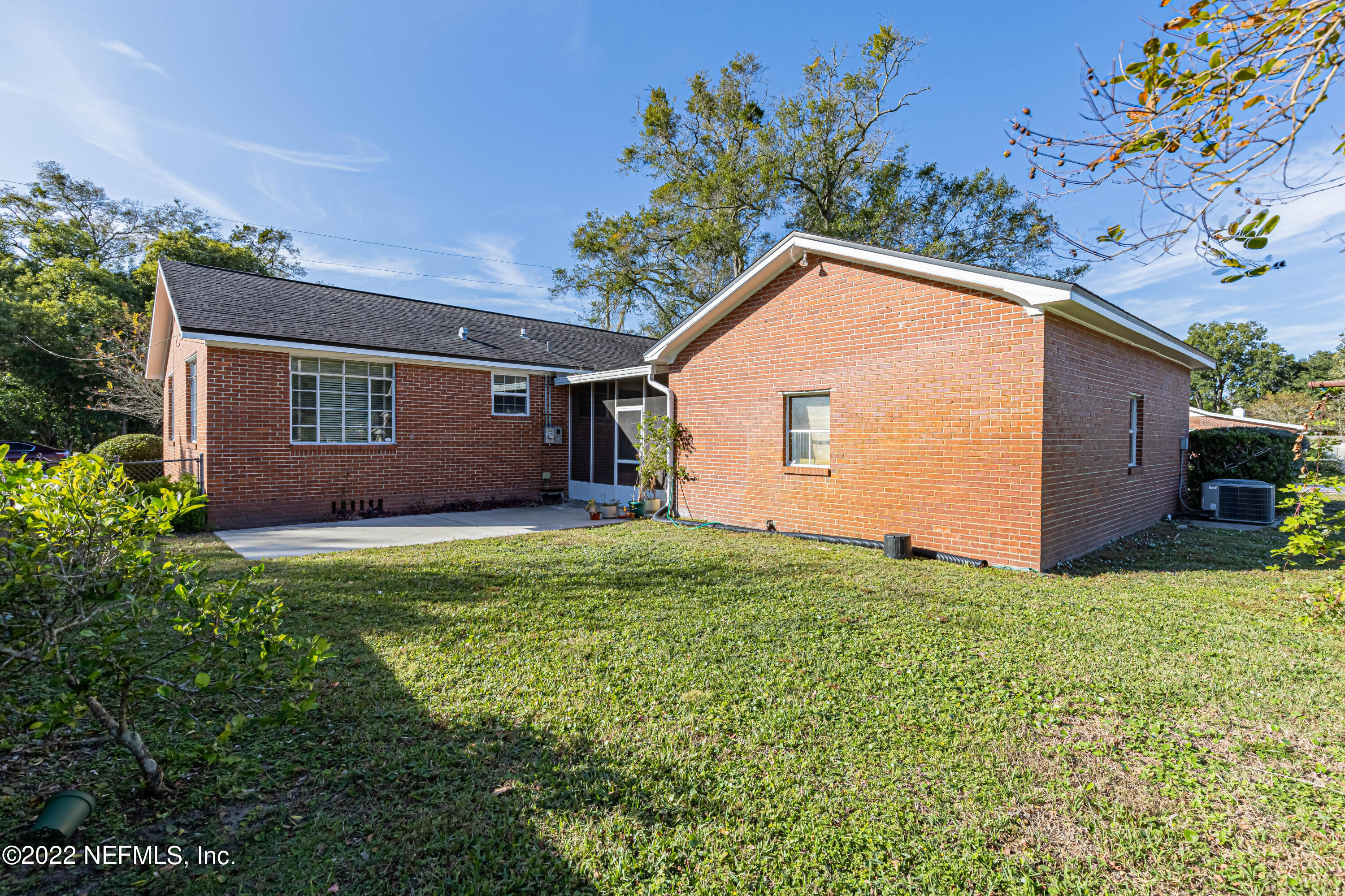 4209 Birmingham Road Jacksonville, FL 32207 - Photo 31 of 35 a view of backyard of house with green space