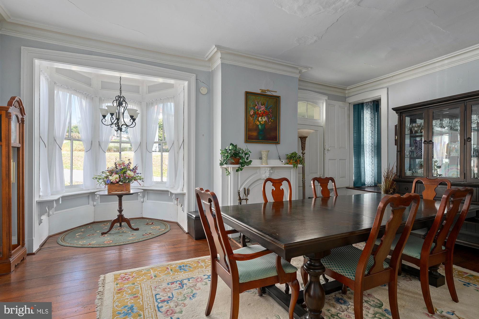 7541 Middleburg Road Keymar, MD 21757 - Photo 10 of 53 a dining room with furniture and window