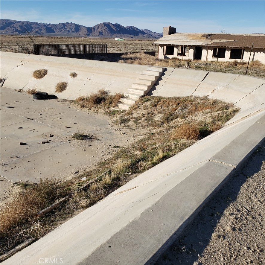 12148 Wilshire Road Lucerne Valley, CA 92356 - Photo 20 of 29 a view of ocean with a mountain