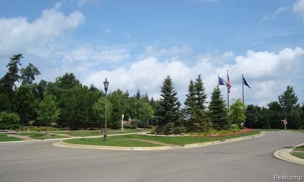 5366 Brookemonte Circle, Unit 365 Rochester, MI 48306 - Photo 15 of 17 Web_Community_Entry-2