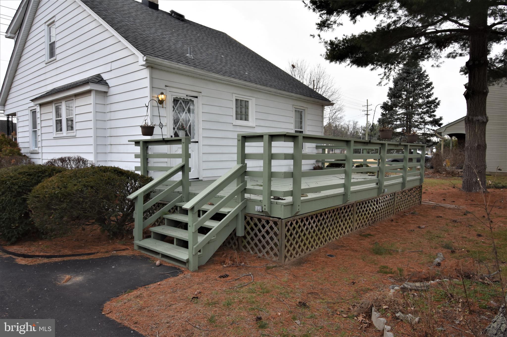 1115 Columbus Road Burlington, NJ 08016 - Photo 2 of 21