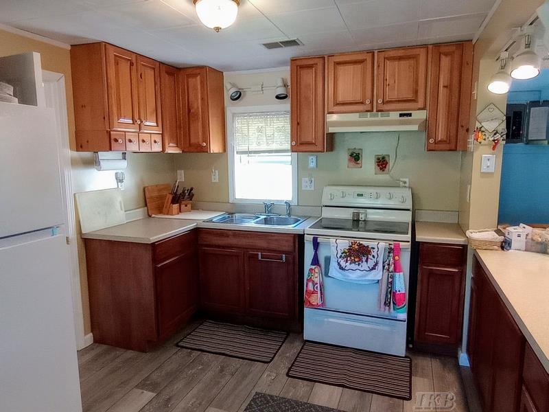 519 East Sun Oil Road Gladwin, MI 48624 - Photo 6 of 20