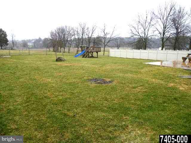 4025 Lewisberry Road York, PA 17404 - Photo 24 of 25