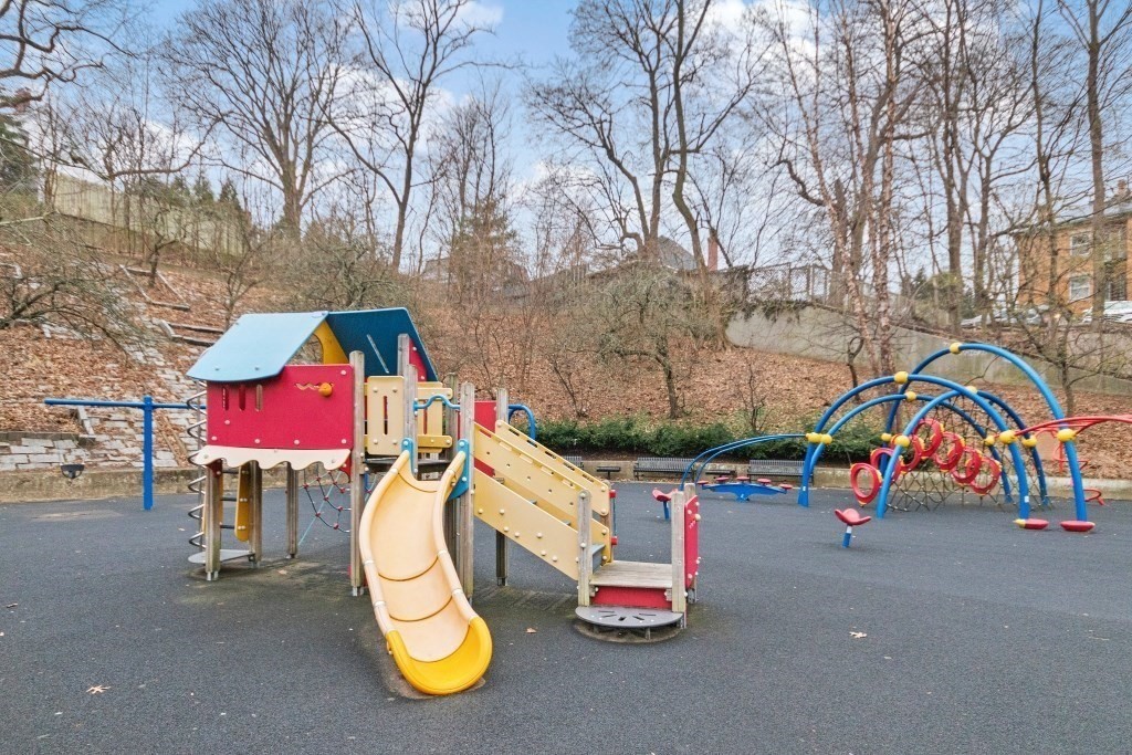 28 Juniper Street, Unit 79 Brookline, MA 02445 - Photo 18 of 23