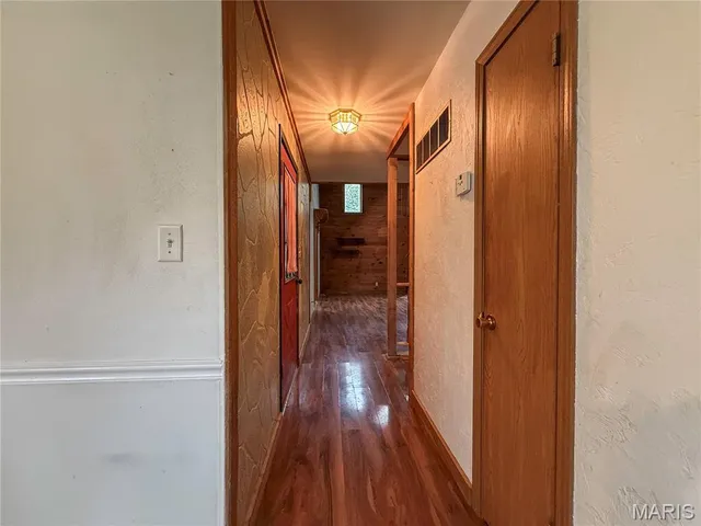 $160,000 | 97 East Lakeview Drive, De Soto, MO 63020