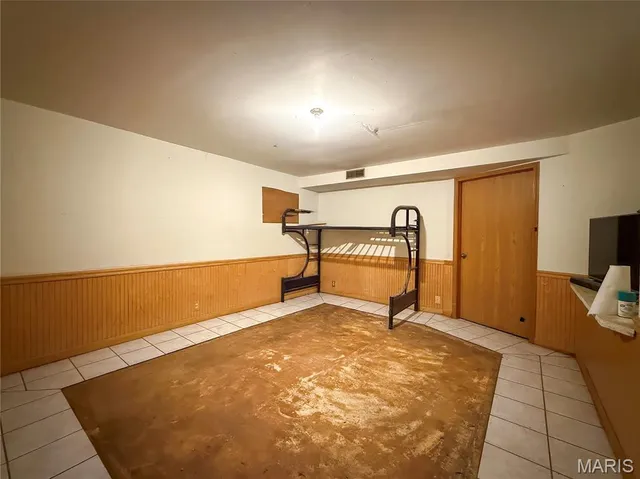 $160,000 | 97 East Lakeview Drive, De Soto, MO 63020