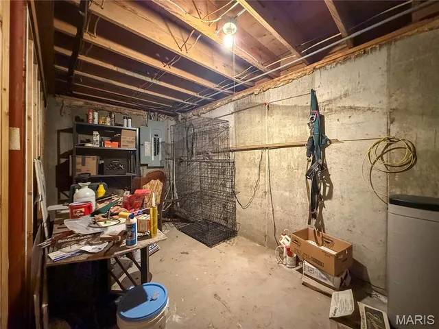 $160,000 | 97 East Lakeview Drive, De Soto, MO 63020