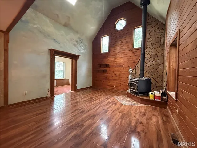 $160,000 | 97 East Lakeview Drive, De Soto, MO 63020