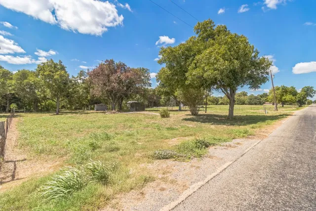 a house view with outdoor space