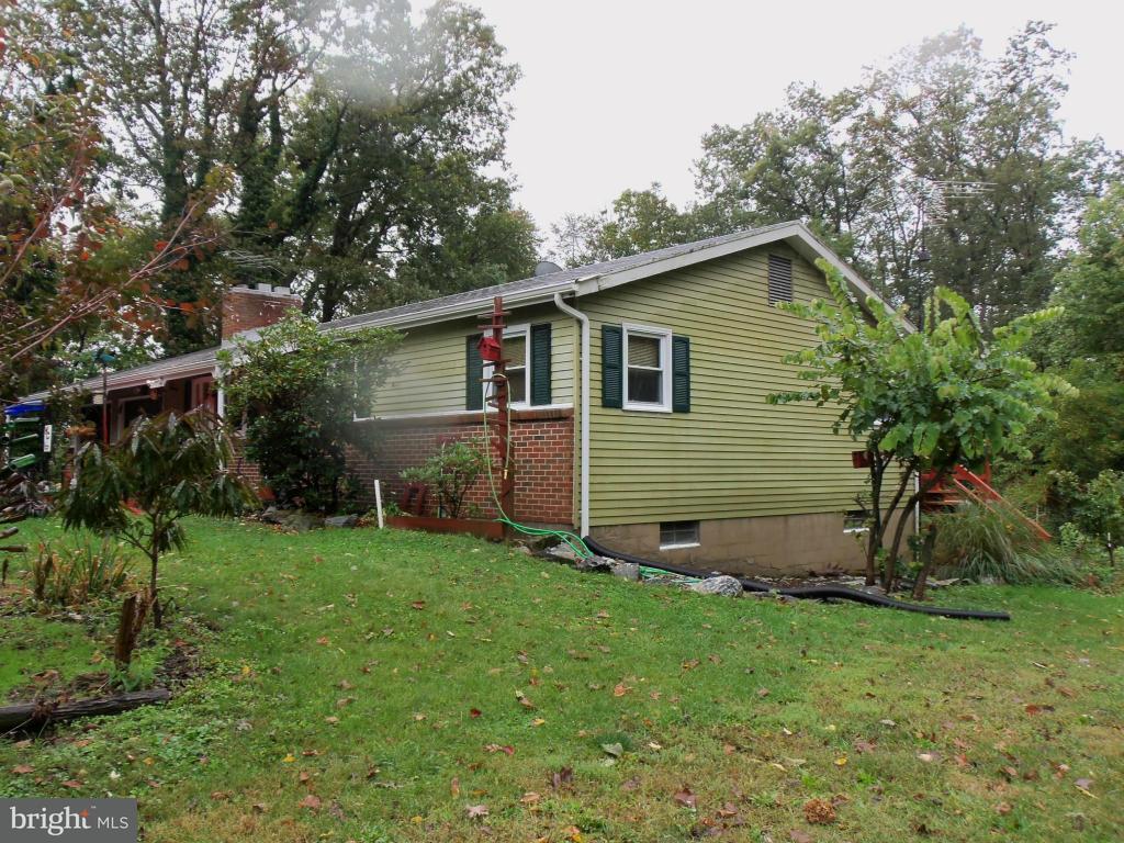 2406 Hilltop Road Manheim, PA 17545 - Photo 1 of 16