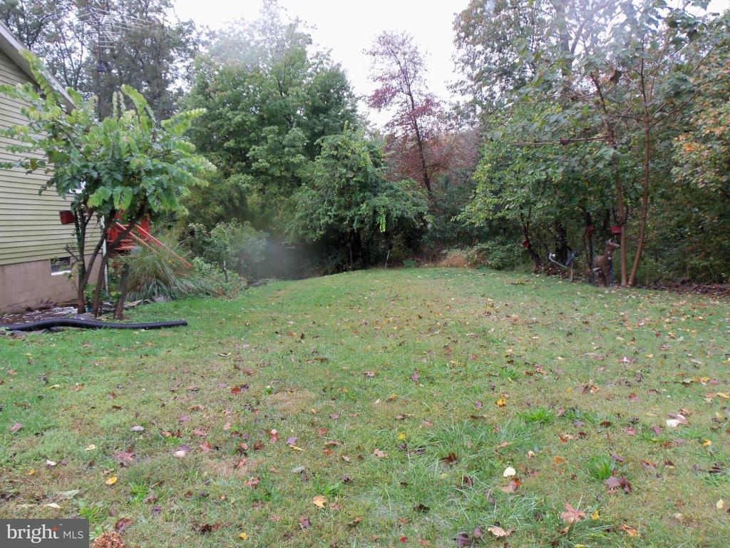 2406 Hilltop Road Manheim, PA 17545 - Photo 16 of 16