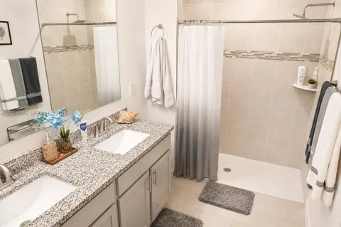 $472,000 | 1025 Southwest Sarto Lane, Port St. Lucie, FL 34953