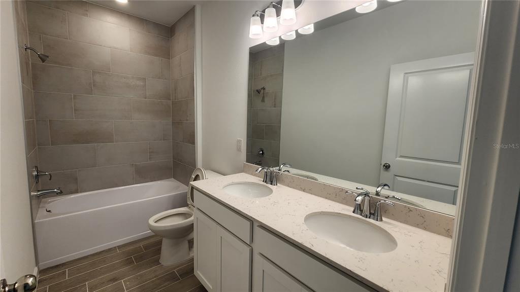 4530 Northwest 14th Loop Ocala, FL 34482 - Photo 16 of 19 Guest Bathroom