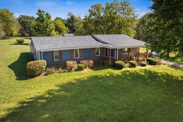 $290,000 | 1143 Highway 69, Lathrop, MO 64465