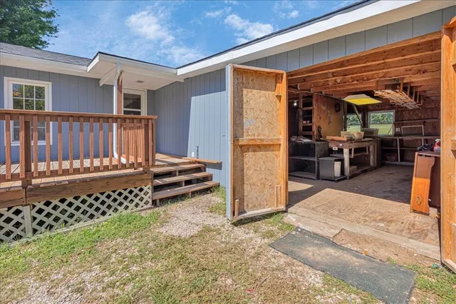 $304,000 | 1143 Highway 69, Lathrop, MO 64465