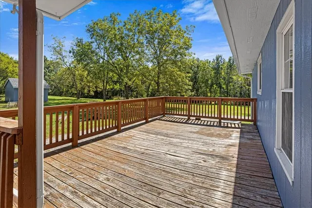 $304,000 | 1143 Highway 69, Lathrop, MO 64465