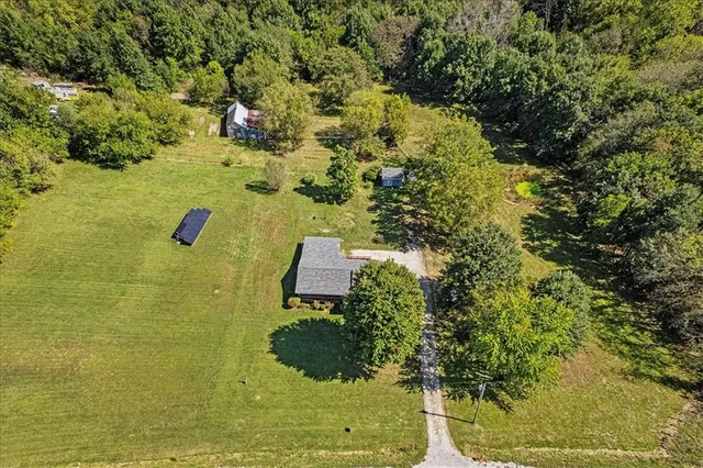 $304,000 | 1143 Highway 69, Lathrop, MO 64465