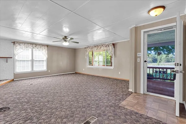 $290,000 | 1143 Highway 69, Lathrop, MO 64465