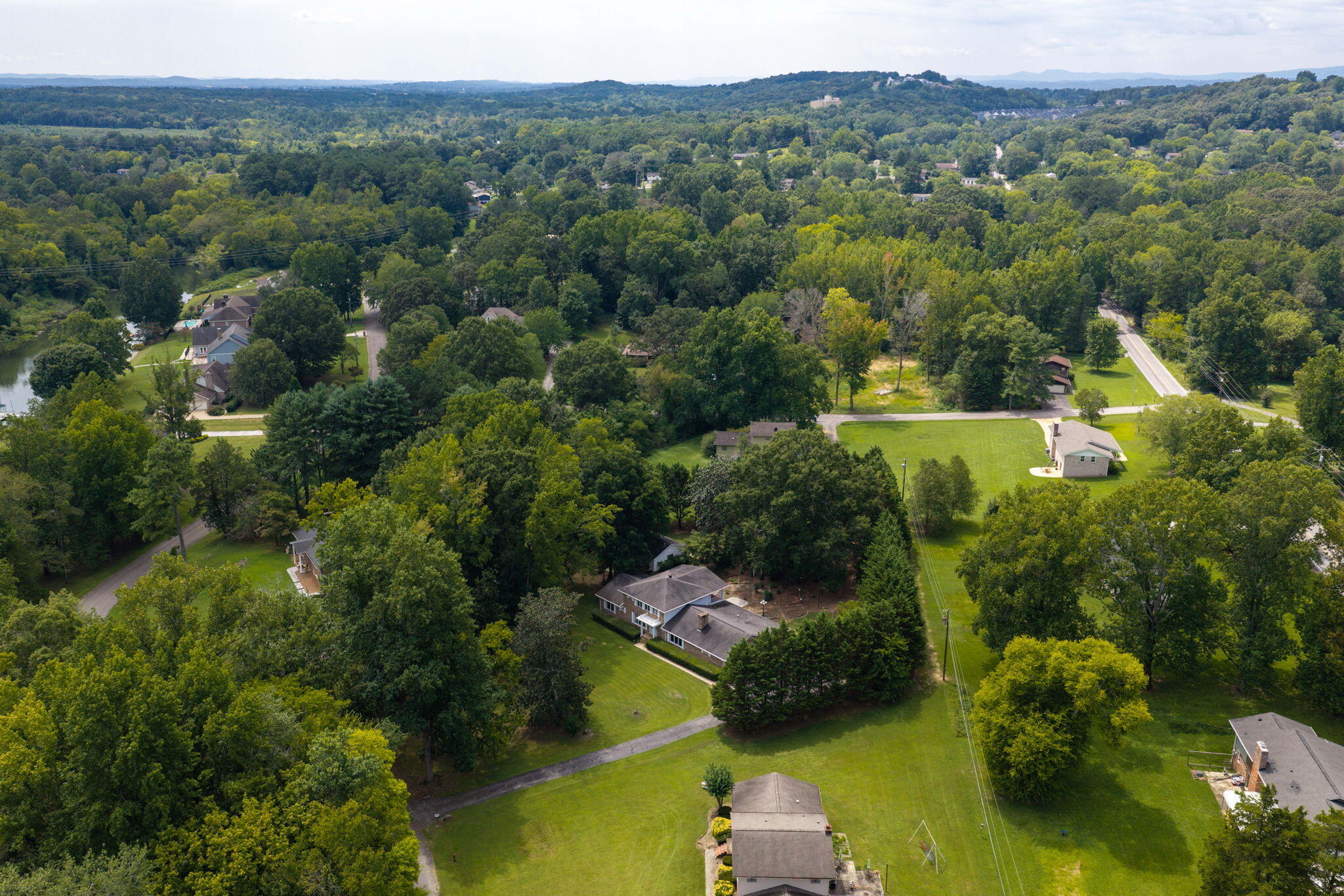 9113 Edgewater Road Chattanooga, TN 37416 - Photo 63 of 65 69-web-or-mls-DJI_20260826131951_0981_D-