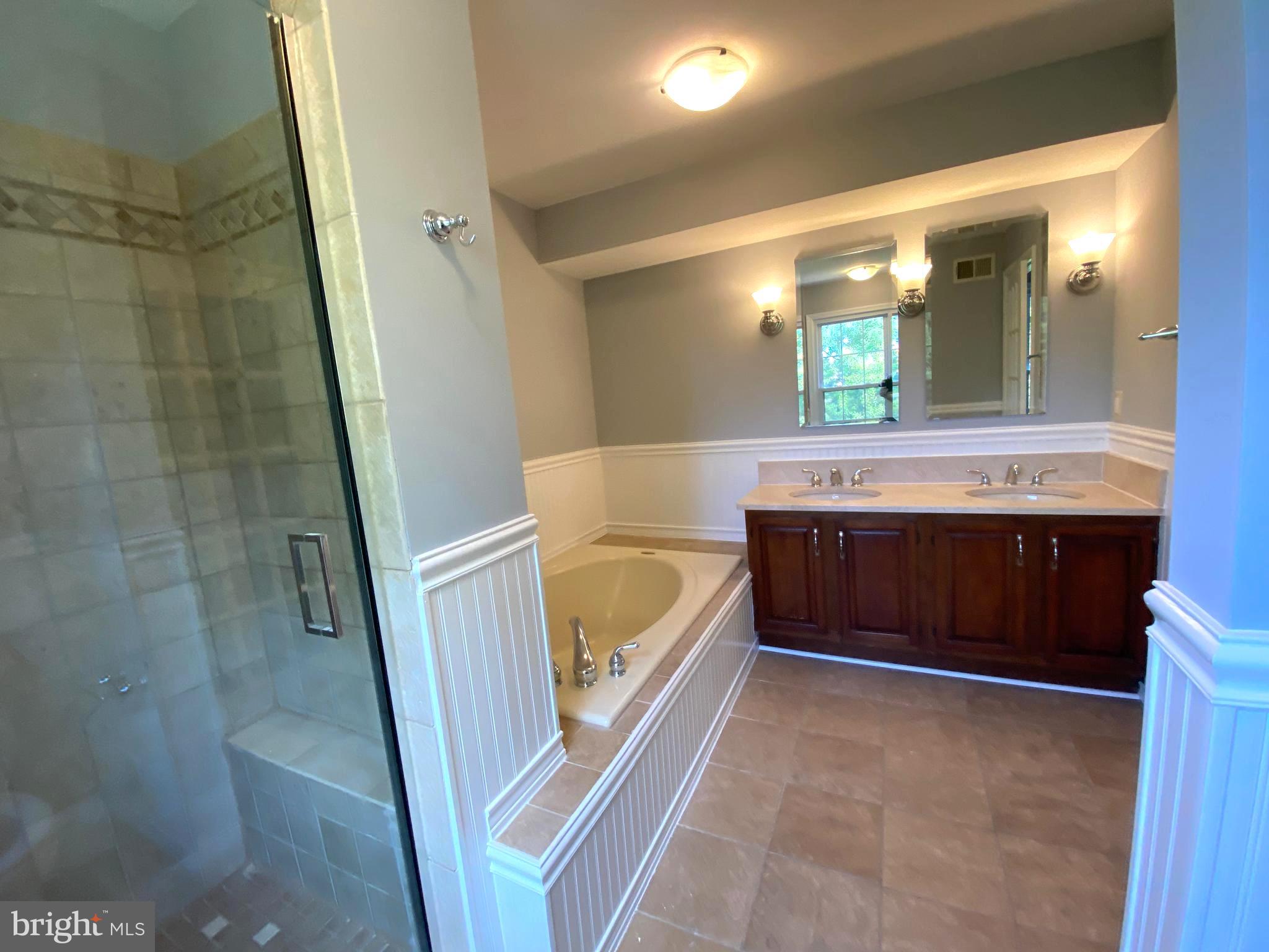 3827 Inverness Road Fairfax, VA 22033 - Photo 12 of 21 Gallery Image 12