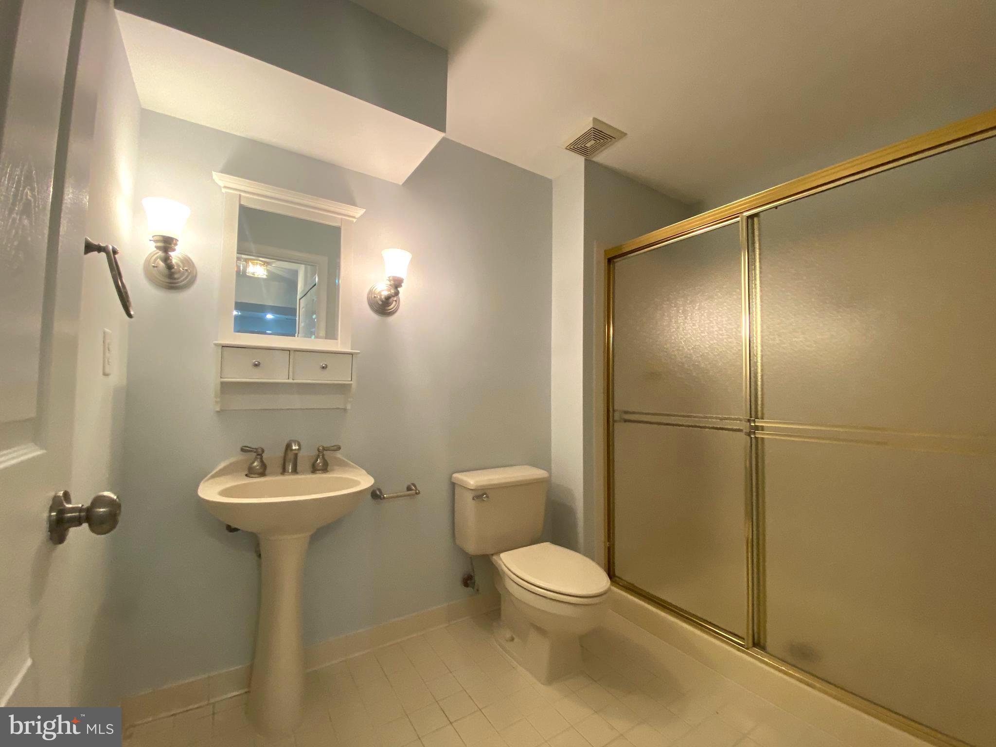 3827 Inverness Road Fairfax, VA 22033 - Photo 15 of 21 Gallery Image 15