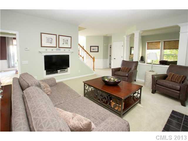623 Clearbrook Road Matthews, NC 28105 - Photo 4 of 16 Gallery Image 4