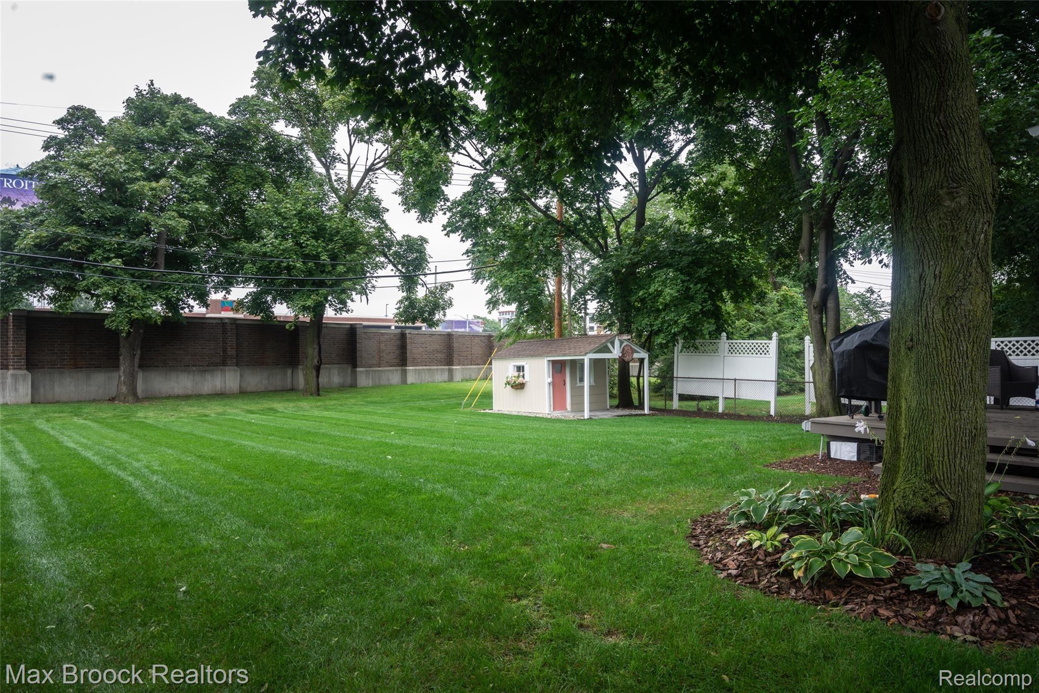 22 Millington Road Pleasant Ridge, MI 48069 - Photo 21 of 36 Spacious Back Yard