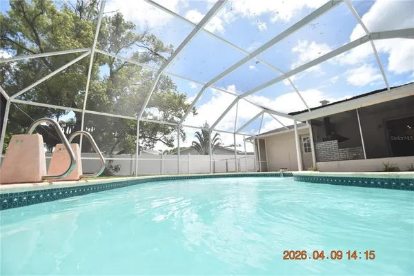 $3,000 | 8402 Blackstone Court, Tampa, FL 33615