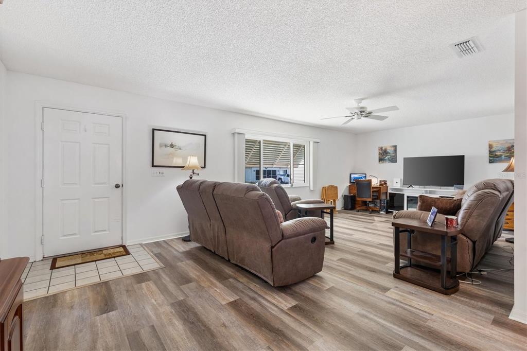 9619 Southeast 174th Place Road Summerfield, FL 34491 - Photo 3 of 27