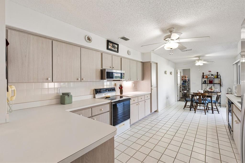 9619 Southeast 174th Place Road Summerfield, FL 34491 - Photo 9 of 27
